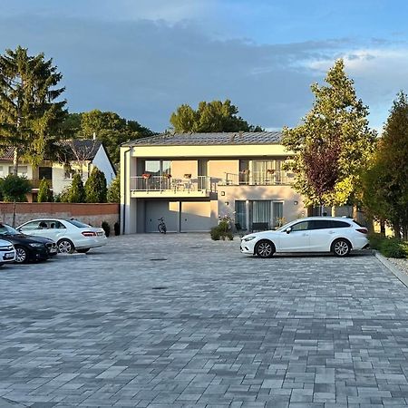 Linden Apartman 106 - Adults Only Mosonmagyarovar Exterior photo