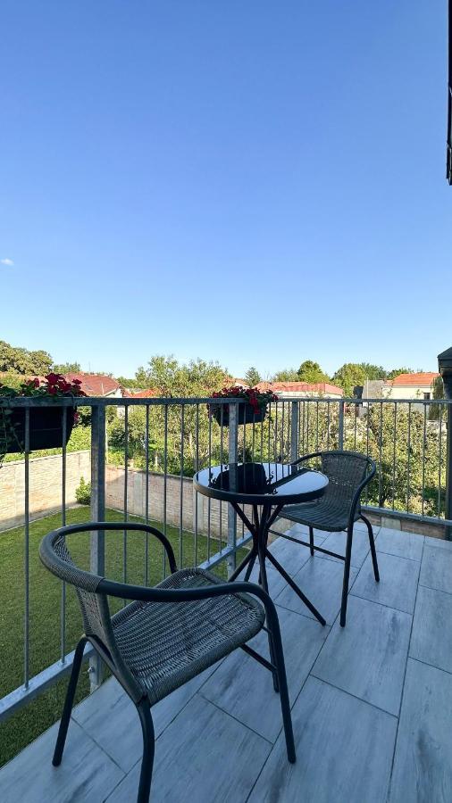 Linden Apartman 106 - Adults Only Mosonmagyarovar Exterior photo