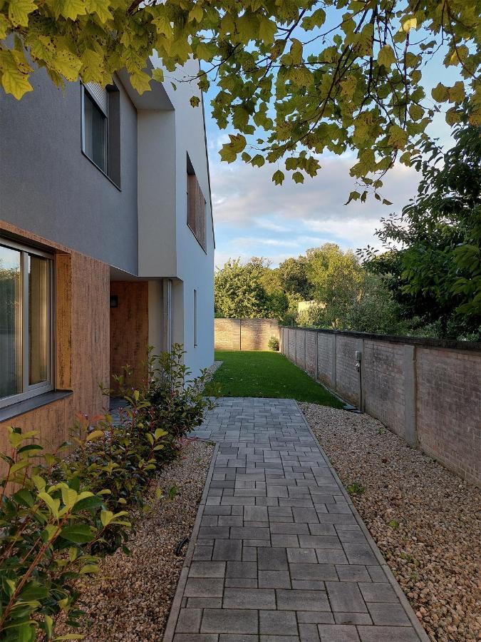 Linden Apartman 106 - Adults Only Mosonmagyarovar Exterior photo