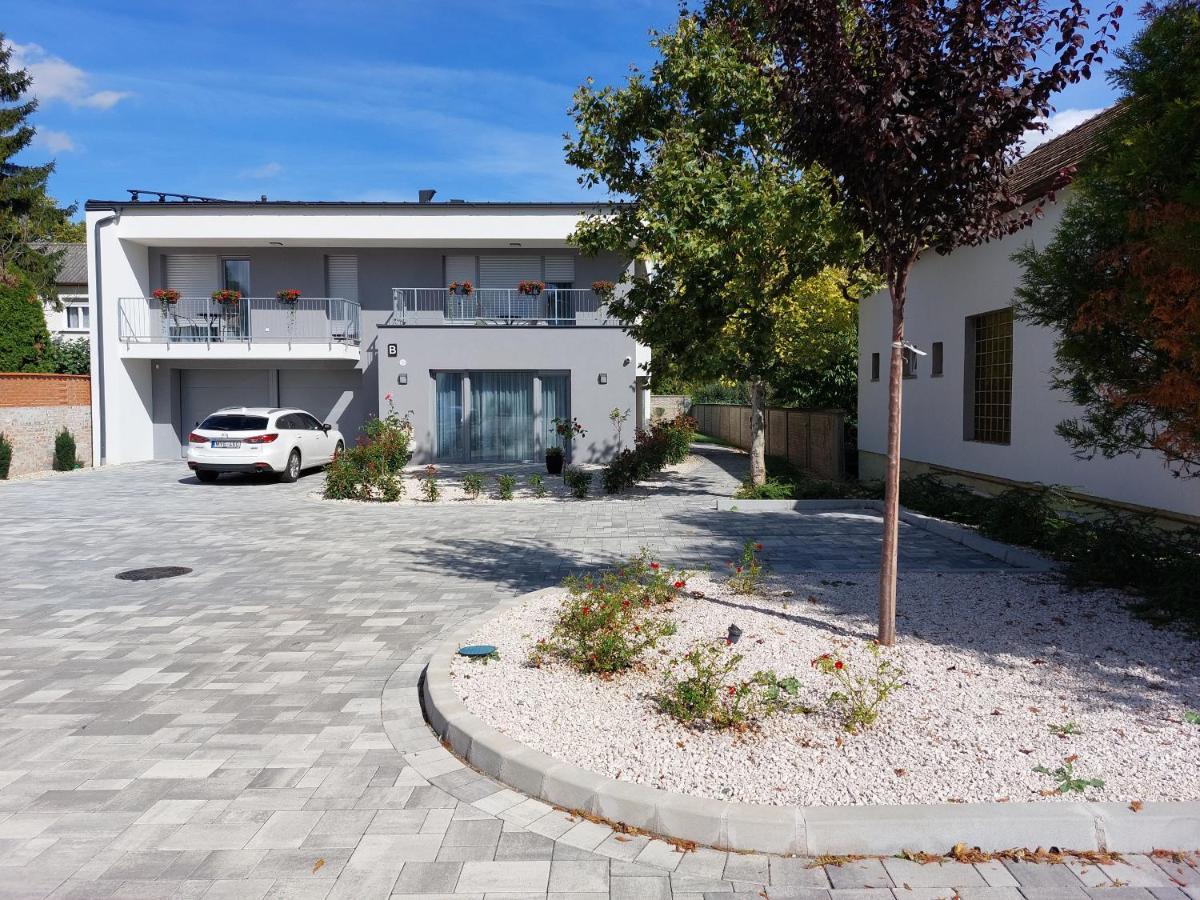 Linden Apartman 106 - Adults Only Mosonmagyarovar Exterior photo